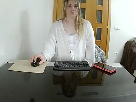 Adelyxveex online show from 12/20/25, 12:40