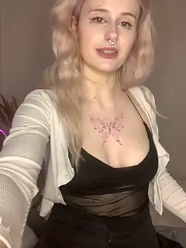 Snapshot of MilaElin chatting on 12/01/25, 09:20 MilaElin online show from 12/01/25, 09:20