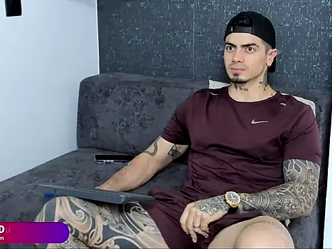 Snapshot of _mrcock__ chatting on 02/19/26, 02:29 mrcock online show from 02/19/26, 02:29