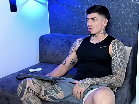 Snapshot of _mrcock__ chatting on 04/07/26, 03:07 mrcock online show from 04/07/26, 03:07