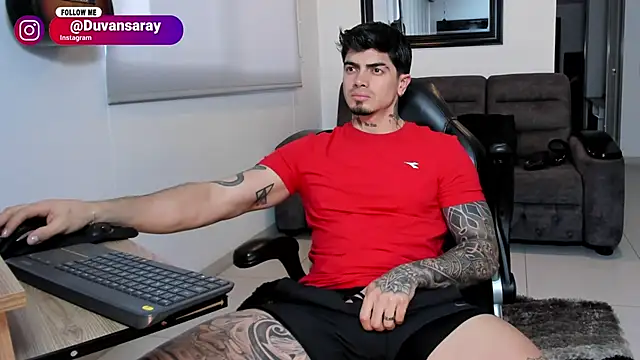 Snapshot of _mrcock__ chatting on 07/08/26, 10:47 mrcock online show from 07/08/26, 10:47