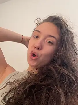 Snapshot of CristinaSw chatting on 03/26/26, 04:01 CristinaSw online show from 03/26/26, 04:01