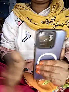 Snapshot of Jhunaki_789 chatting on 01/06/26, 03:32 Jhunaki 789 online show from 01/06/26, 03:32