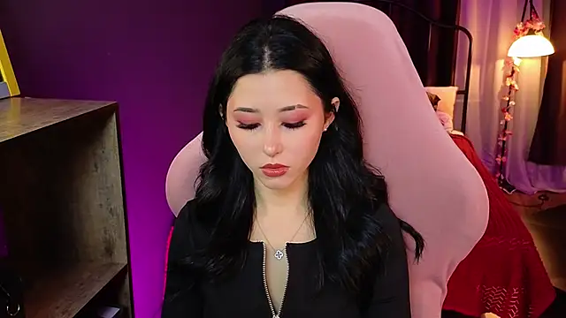 Snapshot of RedMidnight chatting on 03/04/26, 08:37 RedMidnight online show from 03/04/26, 08:37