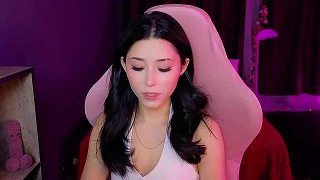 Snapshot of RedMidnight chatting on 03/13/26, 08:48 RedMidnight online show from 03/13/26, 08:48