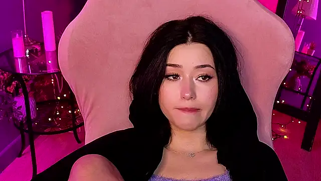 Snapshot of RedMidnight chatting on 04/06/26, 04:46 RedMidnight online show from 04/06/26, 04:46