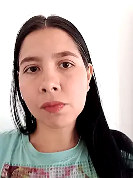 Snapshot of KarelysAC chatting on 11/26/25, 06:09 KarelysAC online show from 11/26/25, 06:09