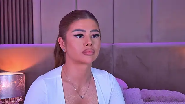 StephanieYves online show from 04/14/26, 04:57