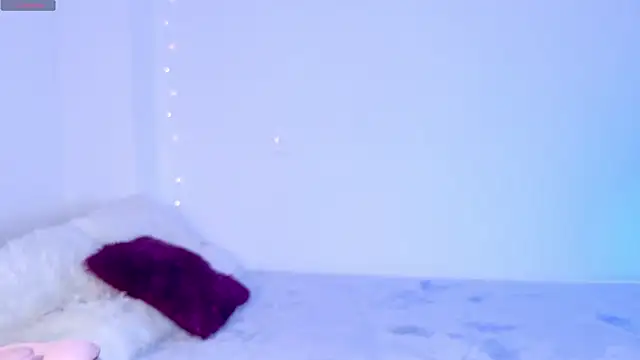 Snapshot of Naughtybunnyy_ chatting on 04/17/26, 12:24 Naughtybunnyy online show from 04/17/26, 12:24