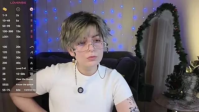 Snapshot of Spider_Arti chatting on 12/15/25, 09:19 Spider Arti online show from 12/15/25, 09:19