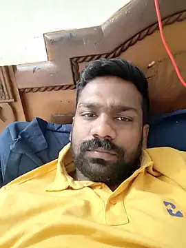 Snapshot of rara0728 chatting on 12/18/25, 02:45 rara0728 online show from 12/18/25, 02:45