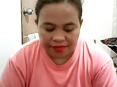 Snapshot of cutechubby chatting on 04/21/26, 11:29 cutechubby online show from 04/21/26, 11:29