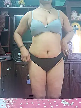 Lovely Vilika online show from 11/30/25, 07:45