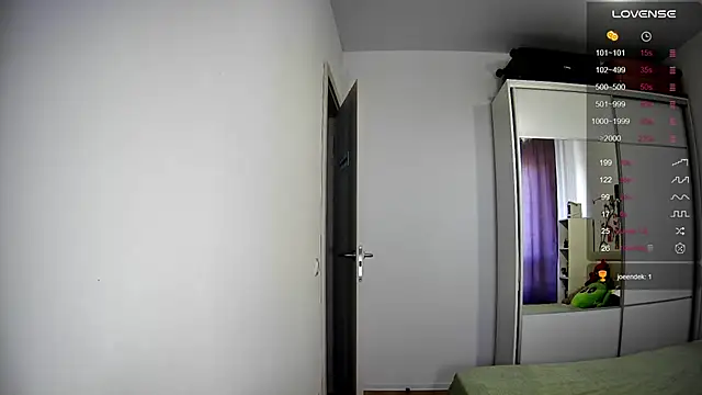 Snapshot of ArianeRandy chatting on 06/17/26, 03:13 ArianeRandy online show from 06/17/26, 03:13