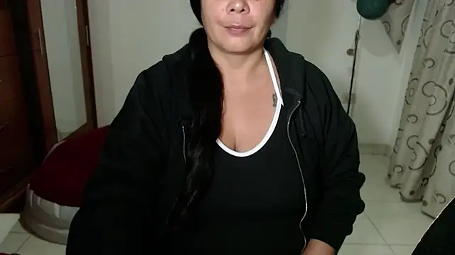 vivian-milf online show from 03/07/26, 01:46