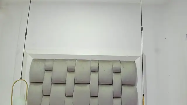 Snapshot of gaby_smit__ chatting on 05/19/26, 11:38 gaby smit online show from 05/19/26, 11:38