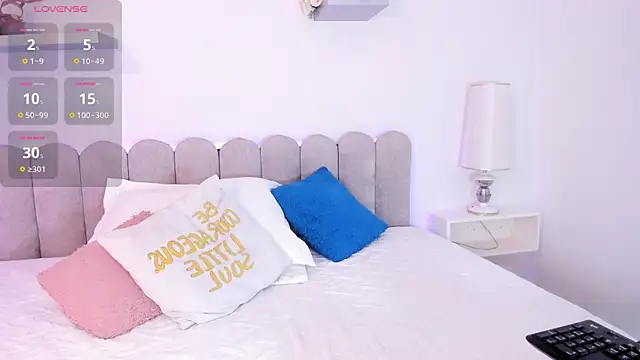 gabyfoster  online show from 11/29/25, 06:44