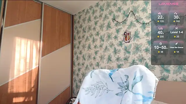 Barbie Blondie online show from 03/19/26, 01:48