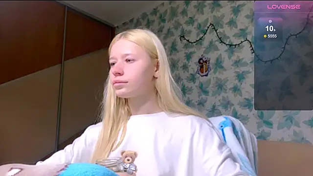 Barbie Blondie online show from 03/28/26, 04:28