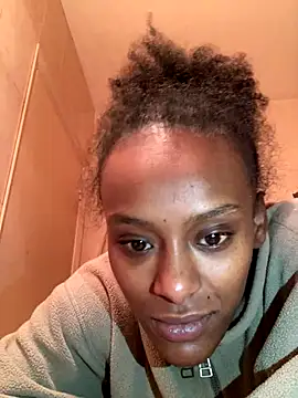    Hannah    online show from 12/05/25, 01:58