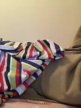    Hannah    online show from 12/15/25, 12:37