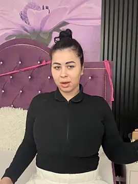 Snapshot of MegaBoobsDeee chatting on 04/07/26, 03:56 MegaBoobsDeee online show from 04/07/26, 03:56