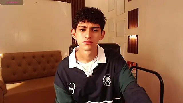 Snapshot of Michaelkoiv chatting on 03/31/26, 12:27 Michaelkoiv online show from 03/31/26, 12:27