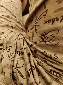 ishan2026 online show from 12/19/25, 04:25