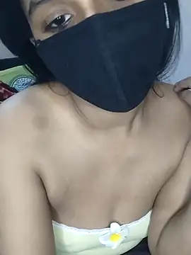 your-Mia07 online show from 11/28/25, 03:58