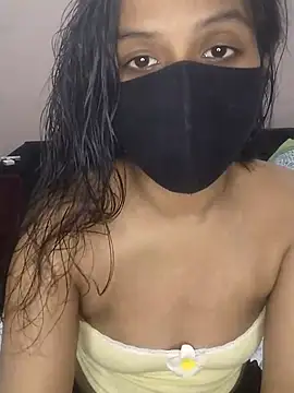 your-Mia07 online show from 12/02/25, 12:43