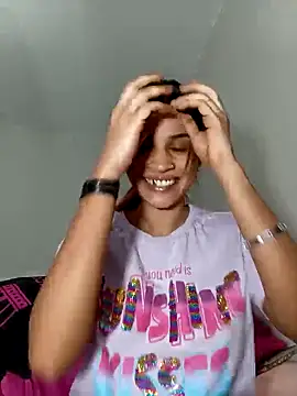 Snapshot of Miss-Perfection chatting on 04/27/26, 05:33 Miss-Perfection online show from 04/27/26, 05:33