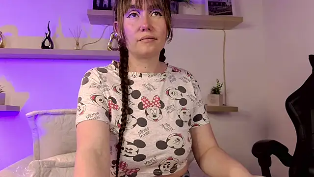 tiffanyrose03 online show from 12/02/25, 08:37