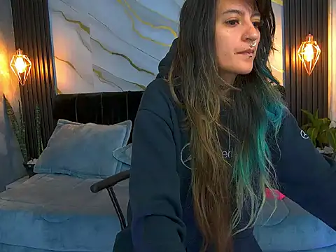 Snapshot of Dark_Dominika chatting on 04/15/26, 01:07 Dark Dominika online show from 04/15/26, 01:07