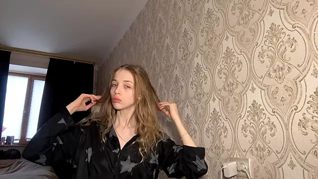 AshlyPalas online show from 11/28/25, 05:10