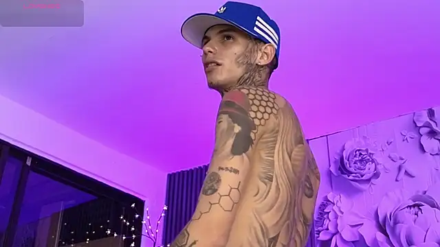 Snapshot of Paulo_527 chatting on 02/17/26, 08:55 Paulo 527 online show from 02/17/26, 08:55