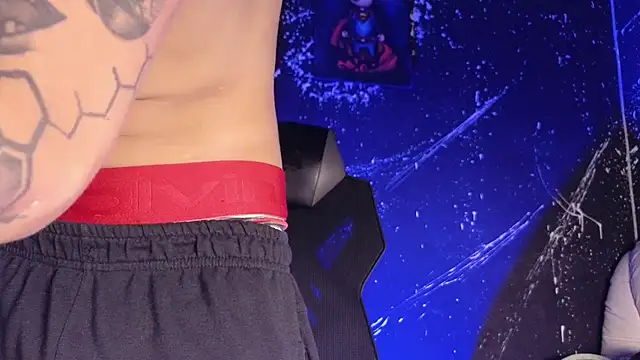 Snapshot of Paulo_527 chatting on 03/15/26, 03:45 Paulo 527 online show from 03/15/26, 03:45