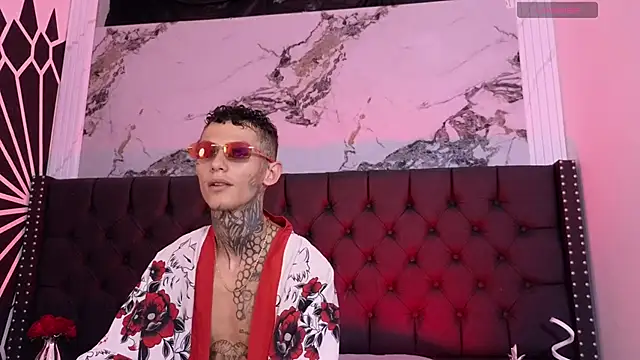 Snapshot of Paulo_527 chatting on 04/06/26, 04:46 Paulo 527 online show from 04/06/26, 04:46