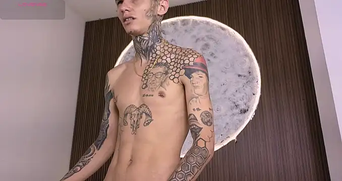 Snapshot of Paulo_527 chatting on 04/12/26, 03:55 Paulo 527 online show from 04/12/26, 03:55