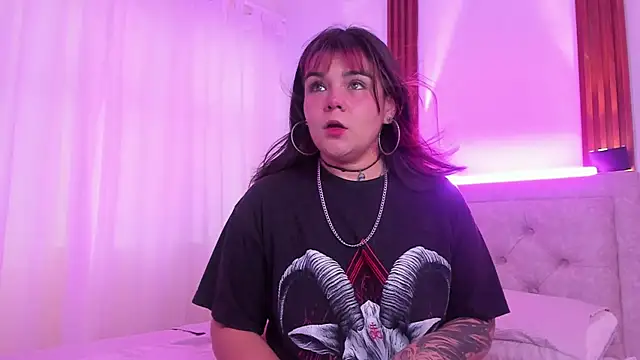 Snapshot of DakottaBluu chatting on 11/28/25, 07:27 DakottaBluu online show from 11/28/25, 07:27