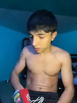 Snapshot of pabonsitoo chatting on 12/22/25, 02:30 pabonsitoo online show from 12/22/25, 02:30