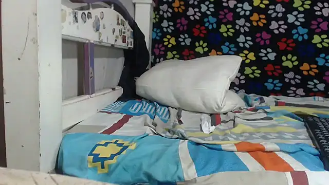 Snapshot of ELIZABET2- chatting on 02/03/26, 06:22 ELIZABET2- online show from 02/03/26, 06:22