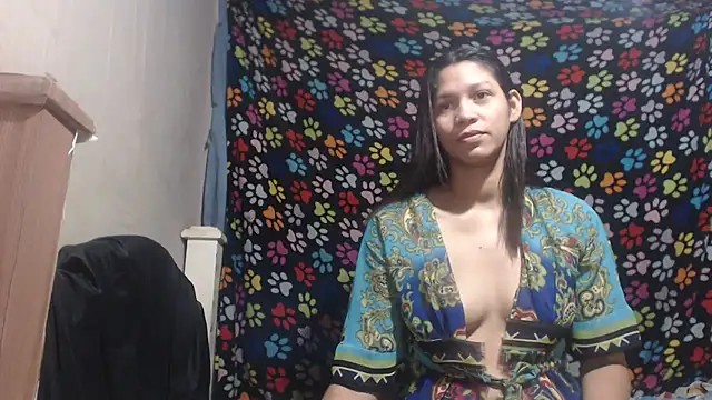 Snapshot of ELIZABET2- chatting on 04/05/26, 11:18 ELIZABET2- online show from 04/05/26, 11:18