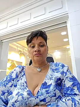 Snapshot of LILIANAJARAMILLO chatting on 12/05/25, 12:08 LILIANAJARAMILLO online show from 12/05/25, 12:08