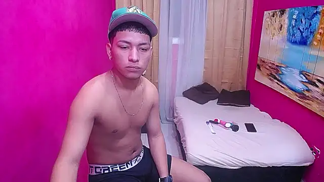 Snapshot of twinks_fuck chatting on 03/12/26, 06:47 twinks fuck online show from 03/12/26, 06:47