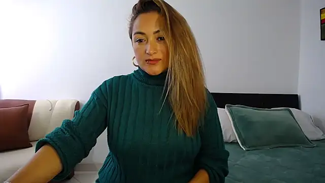 Snapshot of ximenaxcite19 chatting on 03/06/26, 01:51 ximenaxcite19 online show from 03/06/26, 01:51