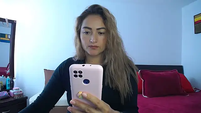 Snapshot of ximenaxcite19 chatting on 04/11/26, 01:37 ximenaxcite19 online show from 04/11/26, 01:37