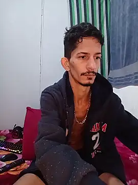Snapshot of theyllorwillian chatting on 06/08/26, 11:21 theyllorwillian online show from 06/08/26, 11:21