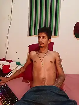 Snapshot of theyllorwillian chatting on 06/16/26, 05:21 theyllorwillian online show from 06/16/26, 05:21