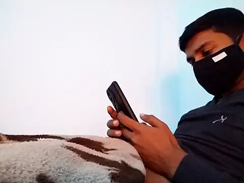 Snapshot of hrithika_baby17 chatting on 12/21/25, 03:30 hrithika baby17 online show from 12/21/25, 03:30