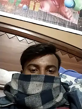 Snapshot of Harry254238 chatting on 12/18/25, 04:02 Harry254238 online show from 12/18/25, 04:02